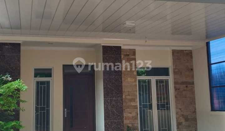 Strategic 2-Story House Near Limo - Krukut Toll Road 2