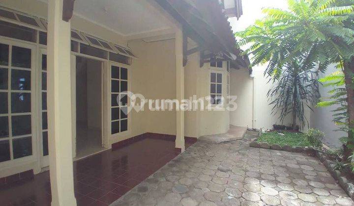 Rumah Dijual Lokasi Strategis Dalam Komplek Di Cinere, Jakarta Selatan 2