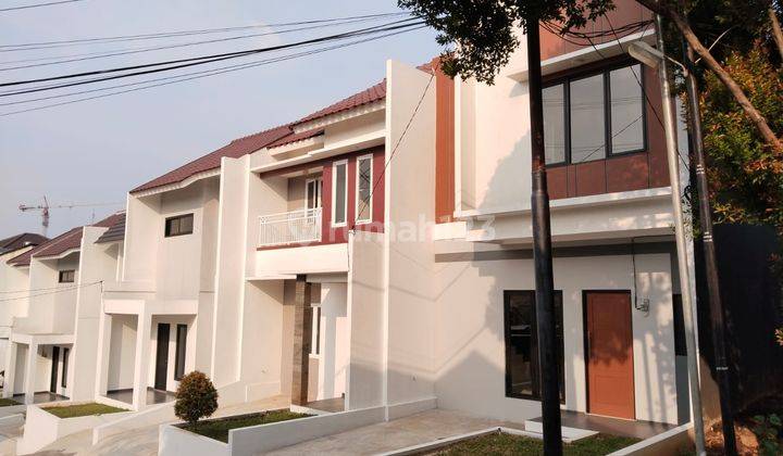 Rumah Dijual 2 Lantai Dalam Komplek Di Cinere, Jakarta Selatan 1