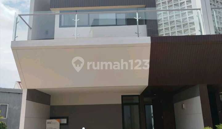 Rumah 2 Lantai Dekat Universitas Terbuka Pondok Cabe, Tangerang