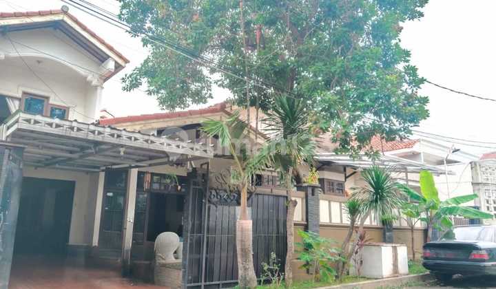 Rumah Dalam Komplek Dekat Living Plaza Cinere 
