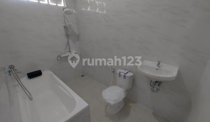 For Sale House with Swimming Pool in Megapolitan Cinere 2