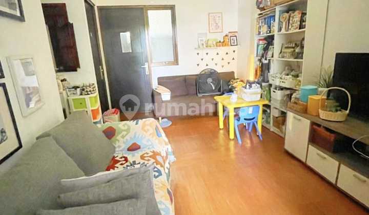 Ready-to-Occupy House, Strategic Location in Limo, Depok 2