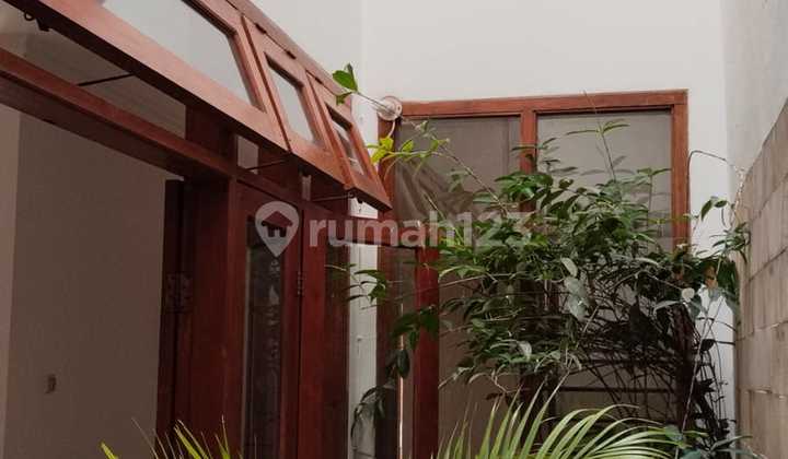 Rumah Dalam Komplek Dekat Living Plaza Cinere  2
