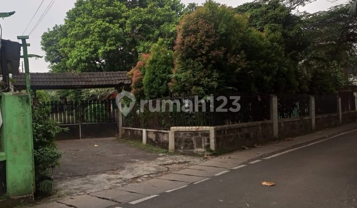 Rumah Clasik di Karang Tengah Lebak Bulus, Jakarta Selatan Rumah Clasik di Karang Tengah Lebak Bulus, Jakarta Selatan