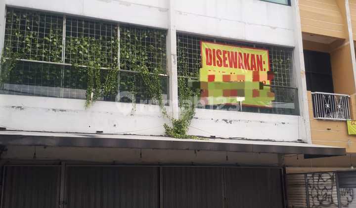 DISEWAKAN RUKO GANDENG 3 LANTAI, LOKASI STRATEGIS DISEWAKAN RUKO GANDENG 3 LANTAI, LOKASI STRATEGIS