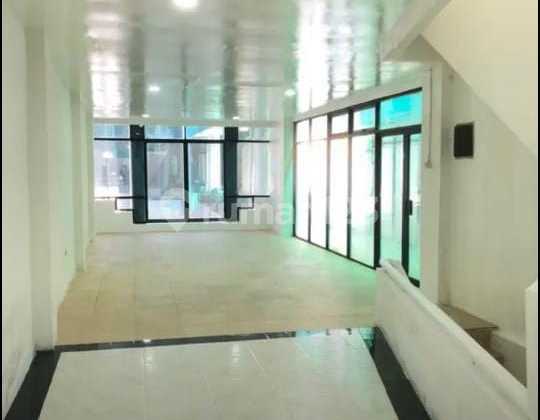 Rent 4-Story Shop House in Fatmawati Near MRT Cipete Raya Rent 4-Story Shop House in Fatmawati Near MRT Cipete Raya