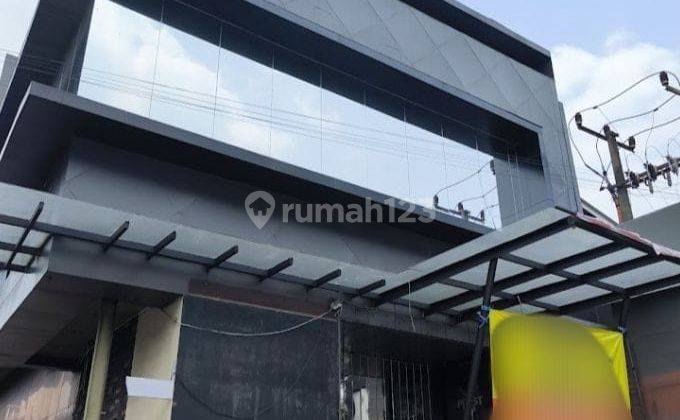 Dijual Gedung Strategis 3 Lantai di Kemang Raya 1