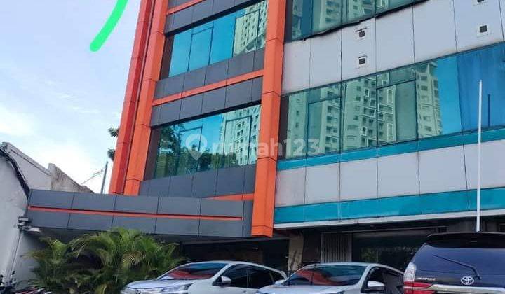 Dijual Gedung Perkantoran di Dekat Pejaten Village 1