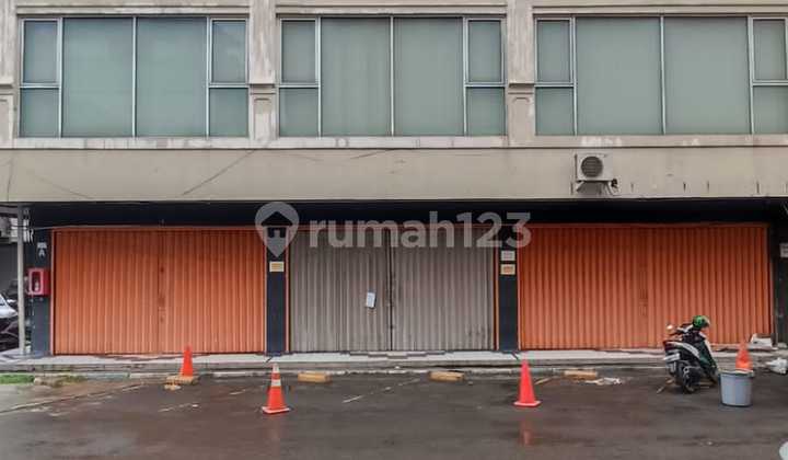 Strategic Fatmawati Attached Shop House for Rent - Near MRT Cipete Raya