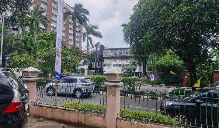 Ruko Dijual Siap Huni Kawasan Komersil Plaza 5 Pondok Indah 2