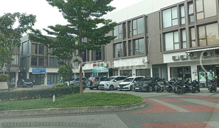 Dijual Ruko Virginia Arcade, BSD 3 Lantai Hadap Taman, Tampak Depan dan Belakang - Cocok Utk Kantor dan Usaha Dijual Ruko Virginia Arcade, BSD 3 Lantai Hadap Taman, Tampak Depan dan Belakang - Cocok Utk Kantor dan Usaha