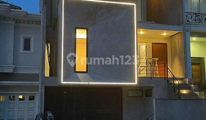DIJUAL RUMAH ARISTOTELES GADING SERPONG MINIMALIS BARU BAGUS, 5KT DENGAN LIFT HADAP SELATAN DIJUAL RUMAH ARISTOTELES GADING SERPONG MINIMALIS BARU BAGUS, 5KT DENGAN LIFT HADAP SELATAN