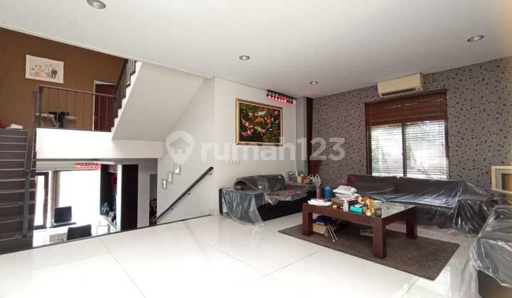 DIJUAL RUMAH HOEK THE GREEN BSD, 8KT SPLIT LEVEL DENGAN POOL DIKELILINGI PEPOHONAN RIMBUN 2