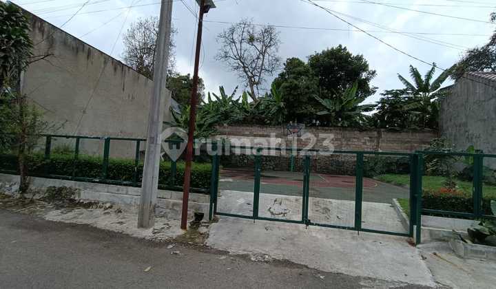 Land in a scenic neighborhood (housing estate), strategic location.