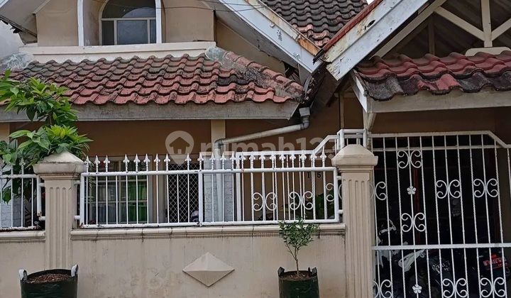 Old House Large Land Cheap Anggrek Loka BSD City Old House Large Land Cheap Anggrek Loka BSD City