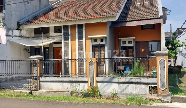 Rumah Luas Apa Adanya Griya Loka Bsd City