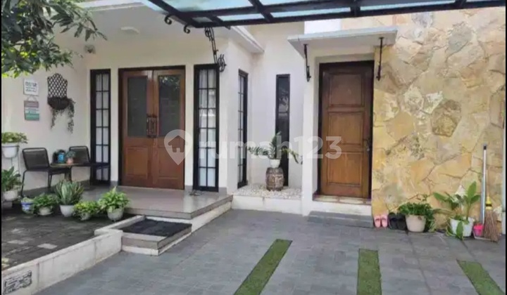 Rumah Cantik Homey Siaphuni Griya Loka BSD 1