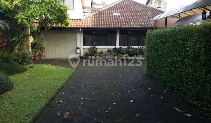 Rumah Nuansa Villa Pasteur Bandung Lokasi Strategis Tengah Kota Rumah Nuansa Villa Pasteur Bandung Lokasi Strategis Tengah Kota