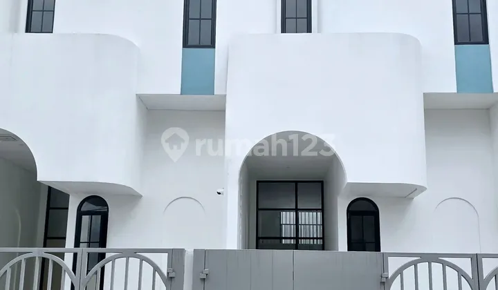 Rumah Baru Joglo Lokasi Strategis Design Modern