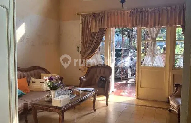 Rumah untuk Usaha Caffe,Kantor di Gatot Subroto Bandung Pusat