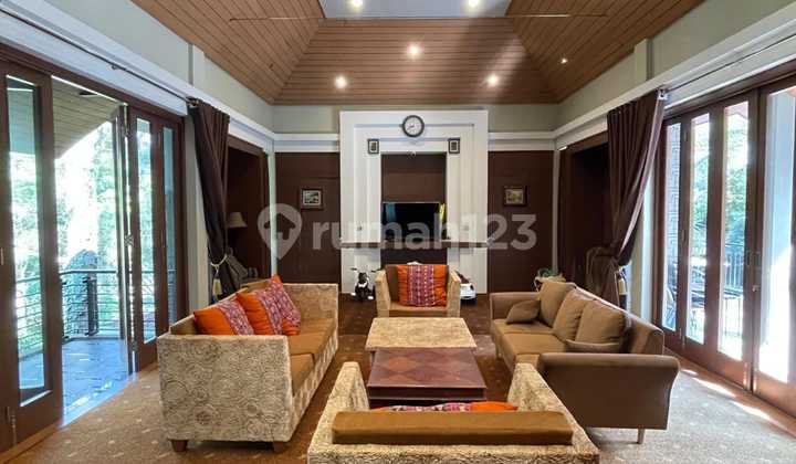 Villa Mewah Full Furnish Ready di Sersan Bajuri,Lembang Bandung