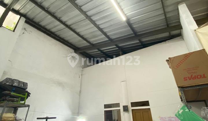 For Sale, Ideal for Showroom in Pungkur, Central Bandung Automotive Area