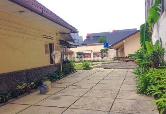 Vintage House in the Center of Bandung City, Near Alun-Alun and Asia Afrika 2