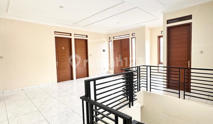 Well-Maintained 2-Story Luxury House Near Mall in Turangga, Bandung 2