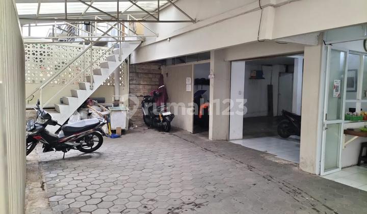 For Sale: There are boarding houses, a sports hall, laundry, canteen, and a house in Cisitu Dago, Bandung. For Sale: There are boarding houses, a sports hall, laundry, canteen, and a house in Cisitu Dago, Bandung.