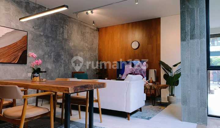 Rumah Mewah,Bangunan Awet Kokoh, Kekinian di Ujung Berung Bandung