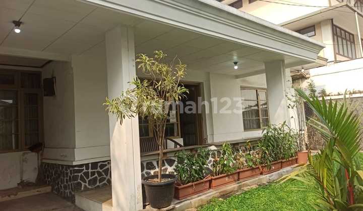 Harga Masuk Akal Rumah Bangunan Belanda di Sayap Riau Bandung 1