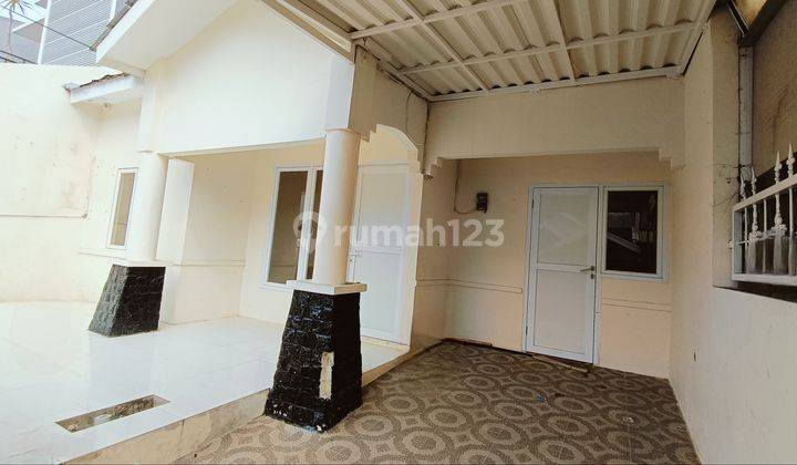 Rumah Klasik di Bintaro Jaya Luas 120m2 Harga 55 Juta/Tahun Nego #WW 2