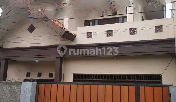 Rumah Di Jombang  Ciputat Pinggir Jalan Raya dekat Stasiun