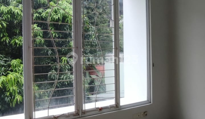 2-Story House with Spacious Backyard in Kebayoran Bintaro Jaya