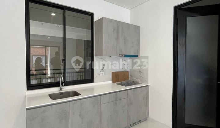 2 BR LLOYD Apartment Alam Sutera Near Office Area