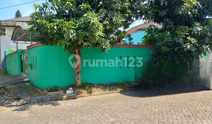 Rumah Di Villa Serpong Dekat Perkantoran 