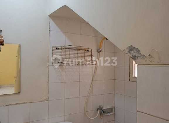 For Sale: Fluorite Cluster Home in Gading Serpong, Facing the Park.