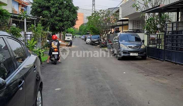 House For Rent In Gading Serpong Sector Near Penabur School 2