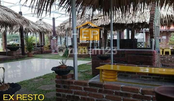 The Former Nuansa Alam Terbuka Restaurant in the Pedurungan area of Semarang 1