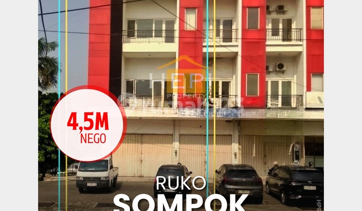 3-story shop house with special hook in the center of Semarang city 1
