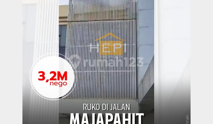 3-Story Shop House in Majapahit, Pedurungan, East Semarang 1