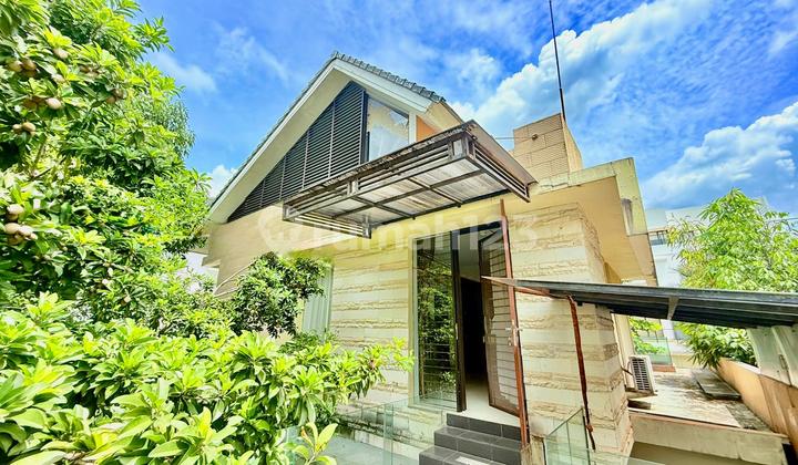 2-Storey House with Spacious Garden in Sentul City Special Price 3.6B, Freehold Title