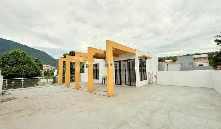 Exclusive Rental House in Sentul City, Sturdy Building, 3 Floors Exclusive Rental House in Sentul City, Sturdy Building, 3 Floors