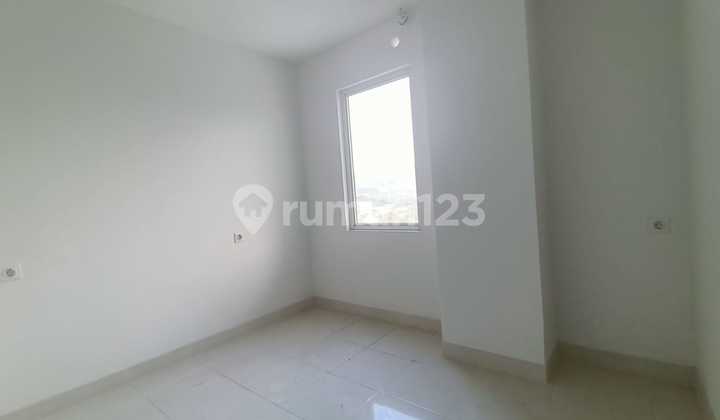 Apartement 2 BR Dengan View Bukit Hambalang Sentul City, Bogor 5