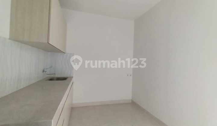 Apartement 2 BR Dengan View Bukit Hambalang Sentul City, Bogor 6