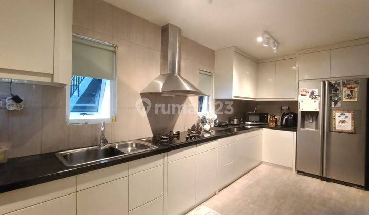 Luxury House 2 Lantai SHM In Sentul City, Bogor
