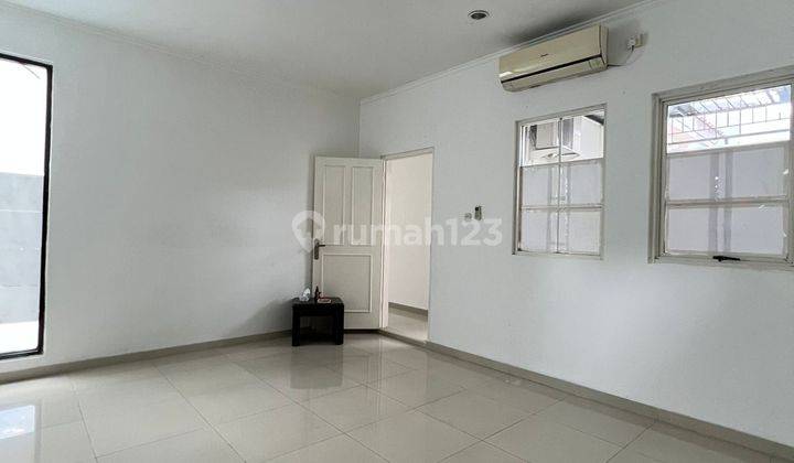 Rumah 2 Lantai SHM Front Green Area In Sentul City, Bogor