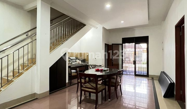 Rumah 2 Lantai SHM Front Green Area In Sentul City, Bogor