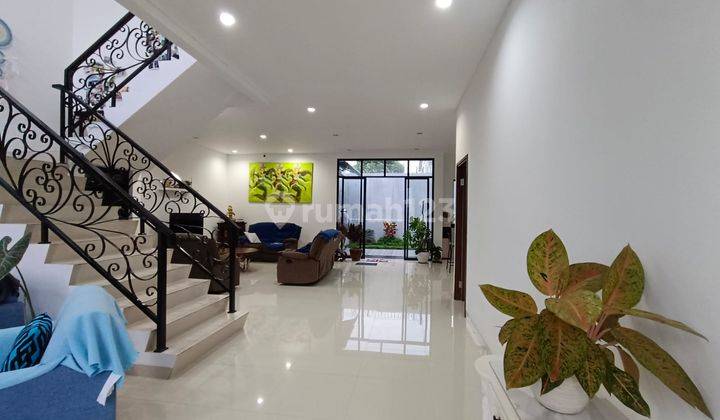  American Classic House, Homey Interior In Sentul City, Bogor 1